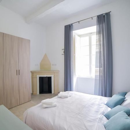 CA 1 - Deluxe two-bedroom apt in La Valletta Esterno foto