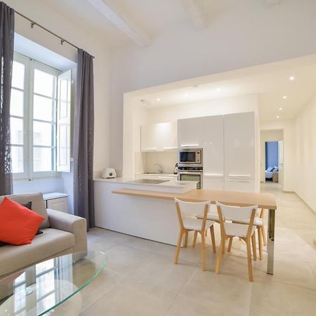 CA 1 - Deluxe two-bedroom apt in La Valletta Esterno foto